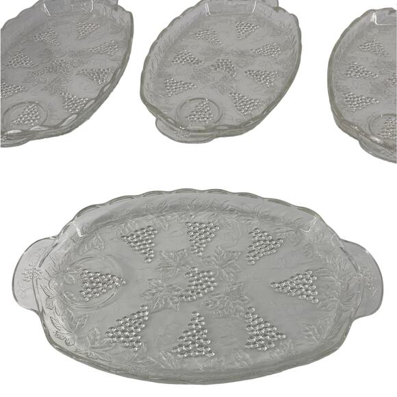 Set 4 VTG Anchor Hocking Grape Clear Glass Snack Plate Tea Cup Appetizer Cluster - Picture 1 of 5
